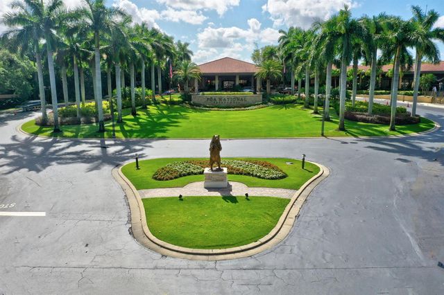 65 Balfour Road E, Palm Beach Gardens, FL 33418
