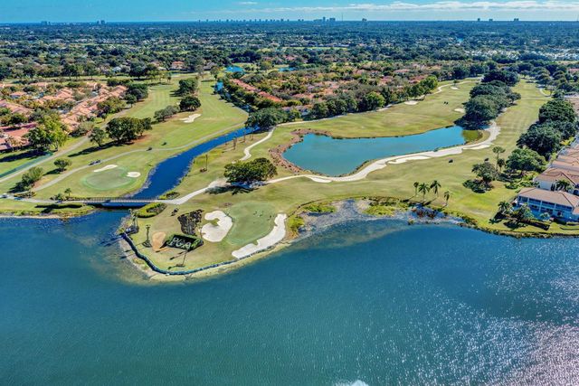 65 Balfour Road E, Palm Beach Gardens, FL 33418