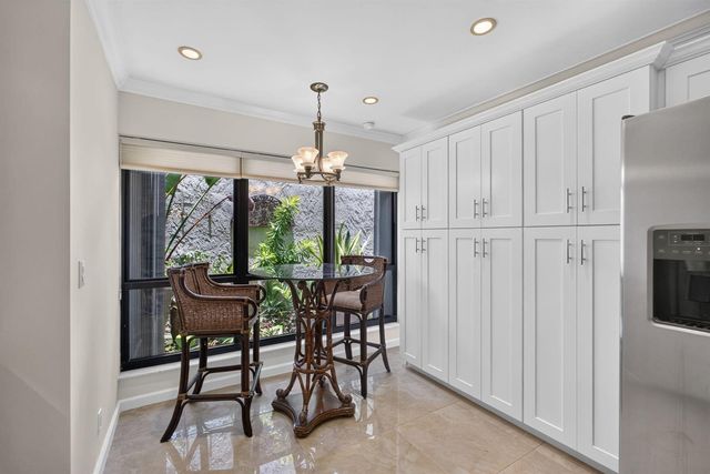 65 Balfour Road E, Palm Beach Gardens, FL 33418