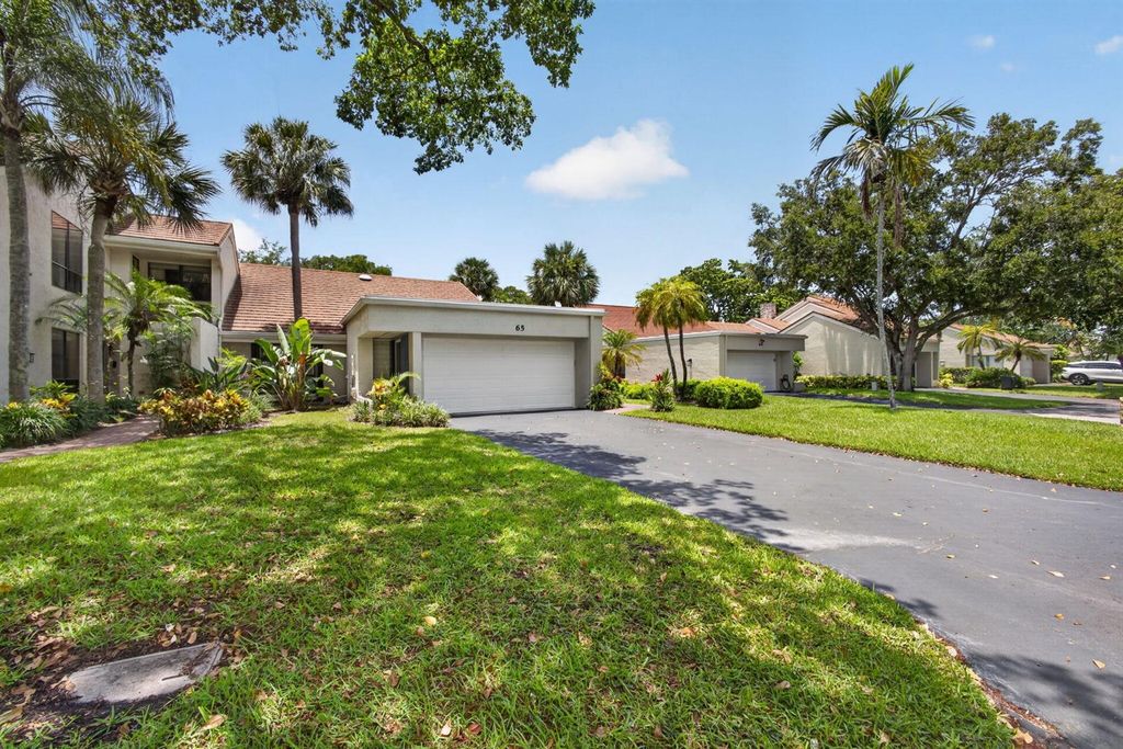 65 Balfour Road E, Palm Beach Gardens, FL 33418