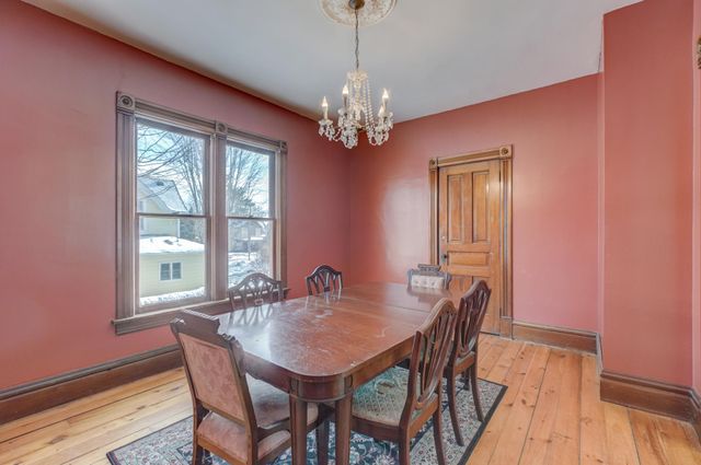 612 Rice Street W, Stillwater, MN 55082