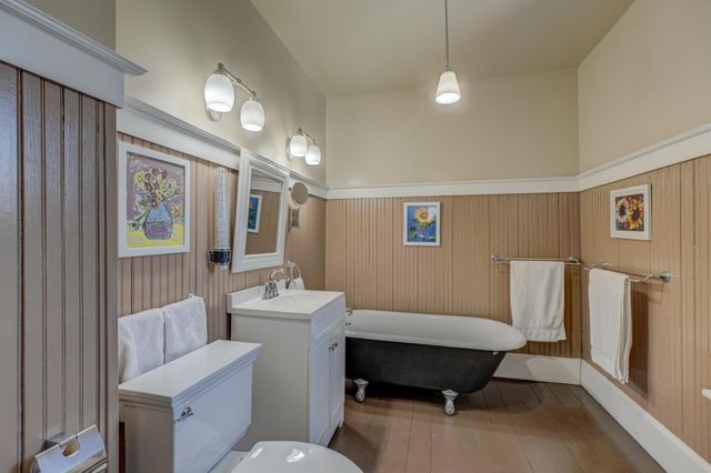 612 Rice Street W, Stillwater, MN 55082