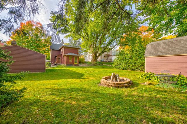 612 Rice Street W, Stillwater, MN 55082