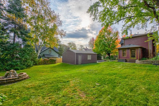 612 Rice Street W, Stillwater, MN 55082