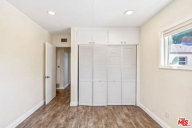 19408 Calvert Street, Los Angeles, CA 91335