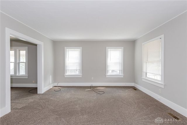 18 N Maple Avenue, Fairborn, OH 45324
