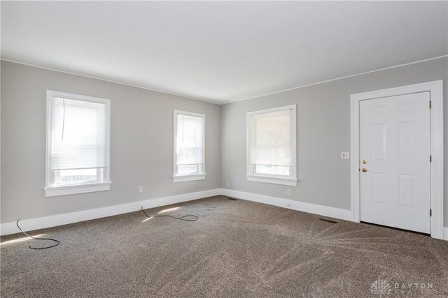 18 N Maple Avenue, Fairborn, OH 45324