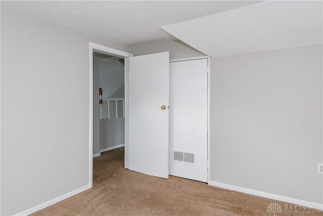 18 N Maple Avenue, Fairborn, OH 45324