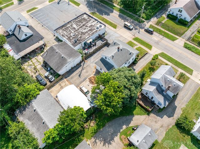 18 N Maple Avenue, Fairborn, OH 45324