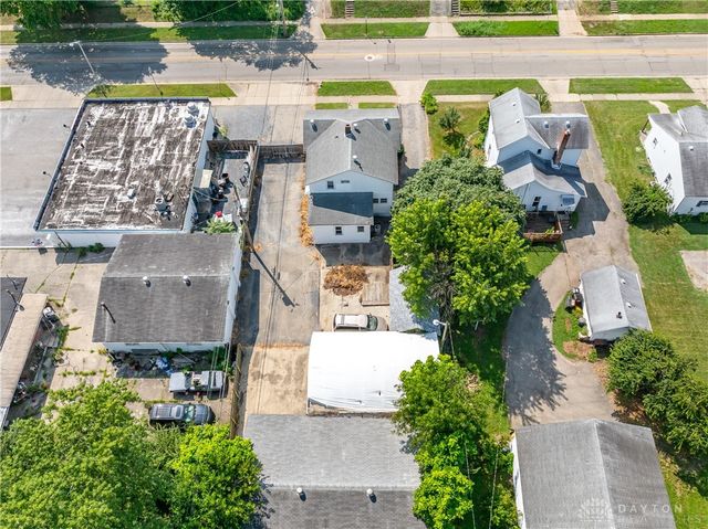 18 N Maple Avenue, Fairborn, OH 45324
