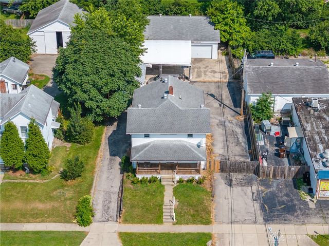 18 N Maple Avenue, Fairborn, OH 45324