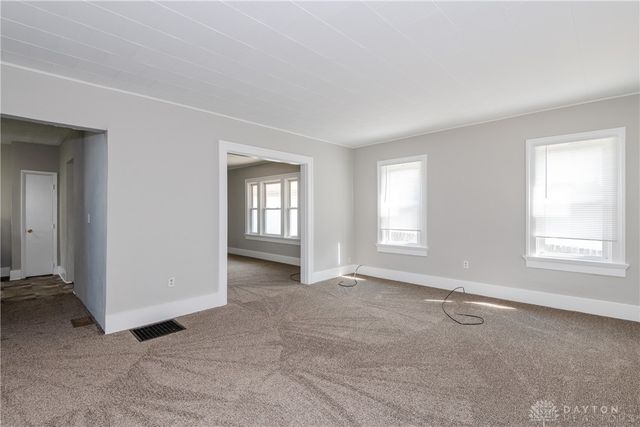 18 N Maple Avenue, Fairborn, OH 45324
