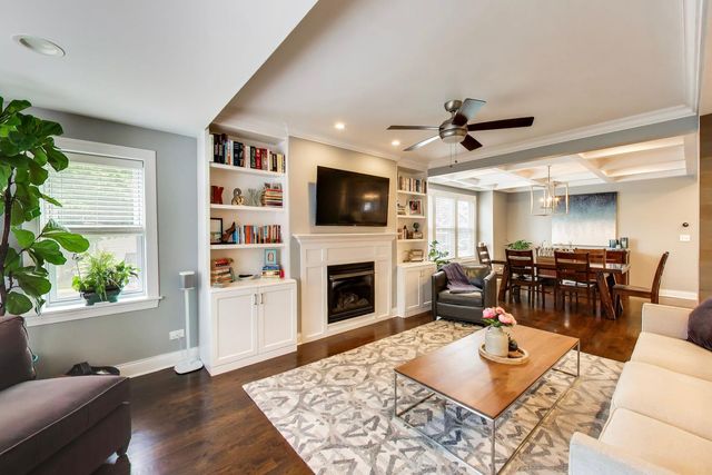 3201 Highland Avenue, Berwyn, IL 60402