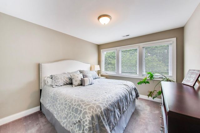 3201 Highland Avenue, Berwyn, IL 60402