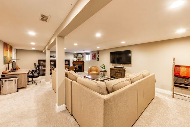 3201 Highland Avenue, Berwyn, IL 60402