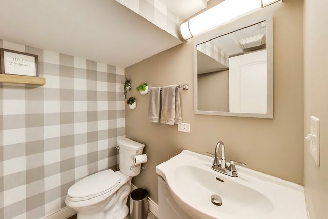 3201 Highland Avenue, Berwyn, IL 60402