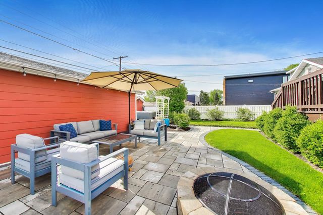 3201 Highland Avenue, Berwyn, IL 60402