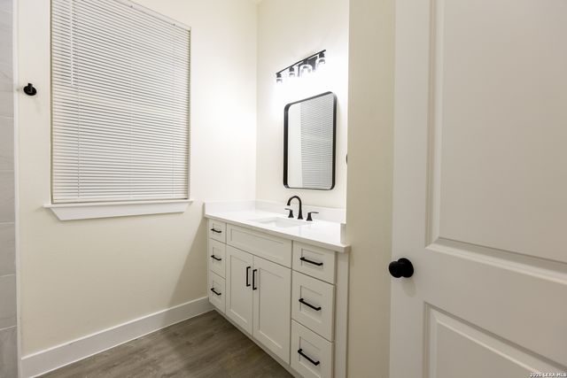 535 Austin St, Pleasanton, TX 78064