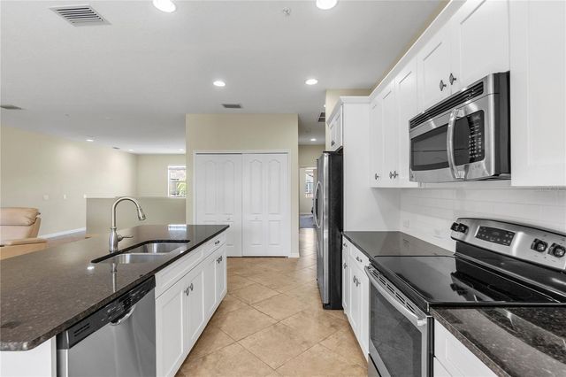 8141 MIRAMAR WAY 8141, Lakewood Ranch, FL 34202