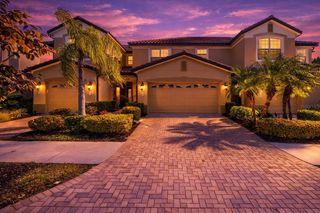 8141 MIRAMAR WAY 8141, Lakewood Ranch, FL 34202