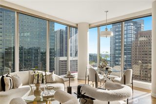 10650 NE 9th Place #2122, Bellevue, WA 98004