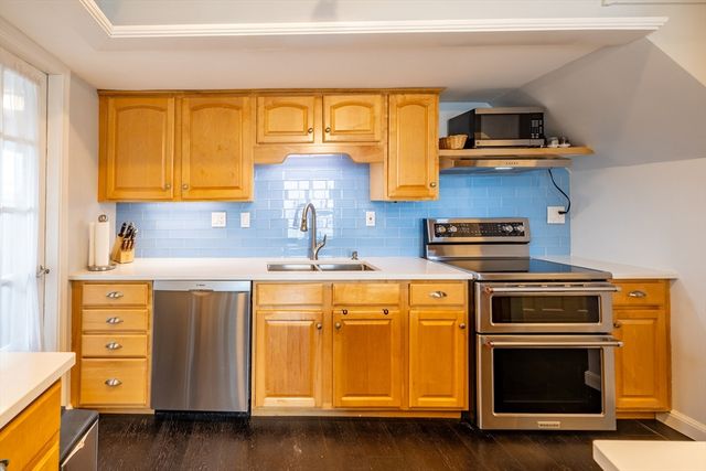 65 Wharf St B8, Salem, MA 01970