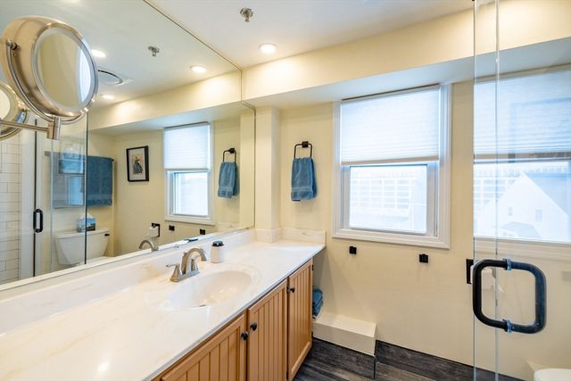 65 Wharf St B8, Salem, MA 01970