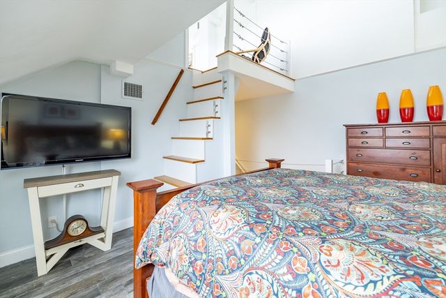 65 Wharf St B8, Salem, MA 01970