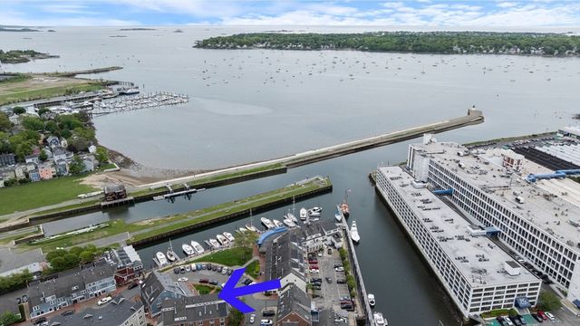 65 Wharf St B8, Salem, MA 01970