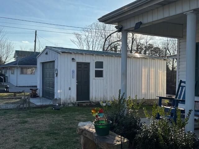 224 S Main, Whitley City, KY 42653