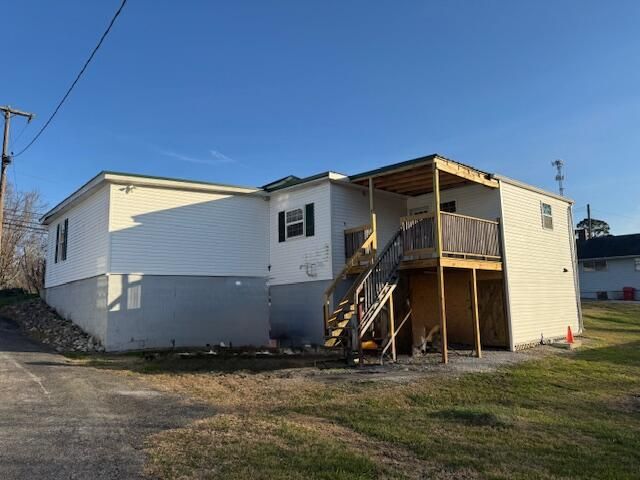 224 S Main, Whitley City, KY 42653