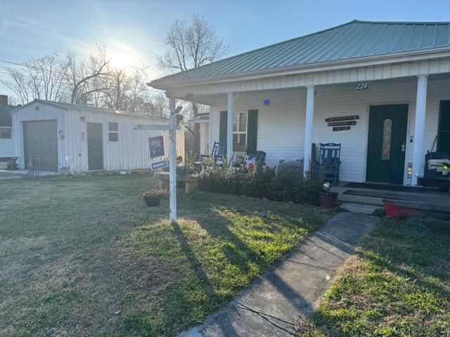 224 S Main, Whitley City, KY 42653