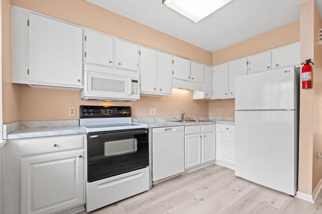 1208 Pinegrove Dr Apt D, Myrtle Beach, SC 29577