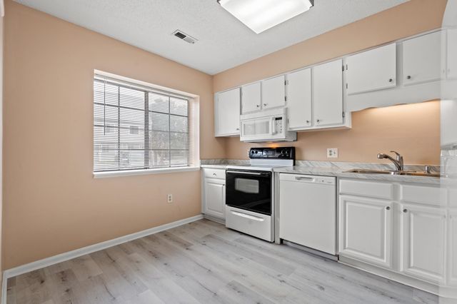 1208 Pinegrove Dr Apt D, Myrtle Beach, SC 29577