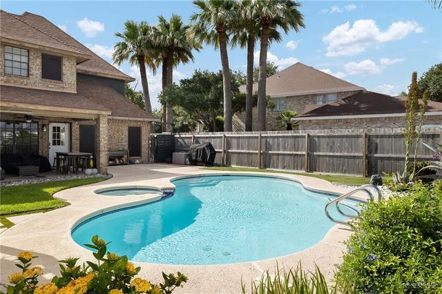 7409 N 1st Street, Mcallen, TX 78504