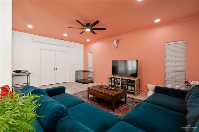 7409 N 1st Street, Mcallen, TX 78504