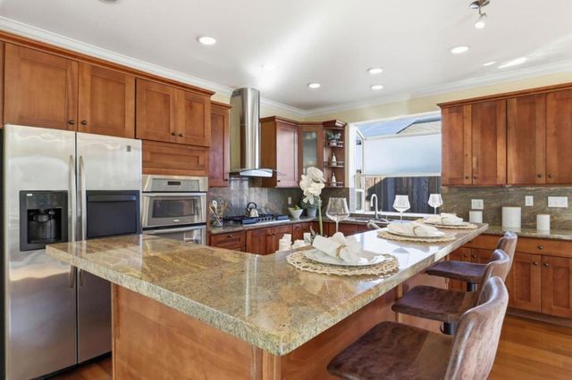 1352 S Stelling Road, Cupertino, CA 95014