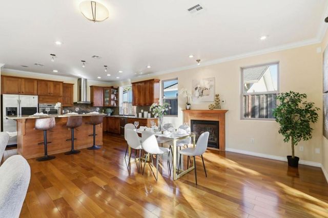 1352 S Stelling Road, Cupertino, CA 95014