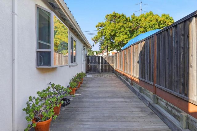 1352 S Stelling Road, Cupertino, CA 95014