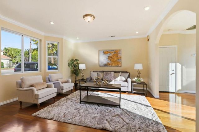 1352 S Stelling Road, Cupertino, CA 95014