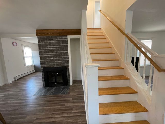 14 Hartford Street, Claremont, NH 03743