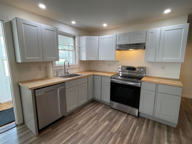 14 Hartford Street, Claremont, NH 03743