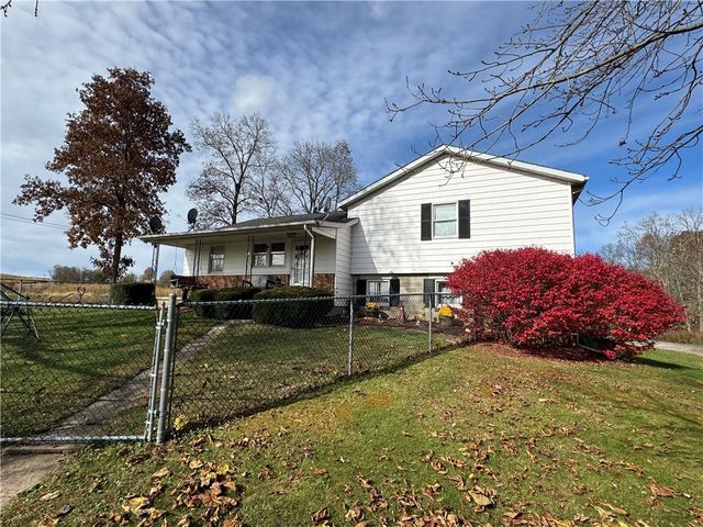 184 Walnut Dr, South Bend Twp, PA 15774