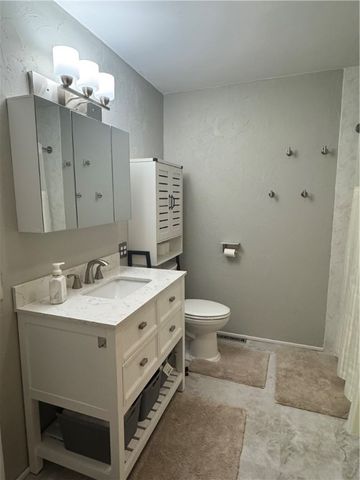 184 Walnut Dr, South Bend Twp, PA 15774