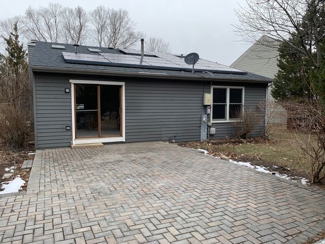 2472 Fox Drive, Aurora, IL 60506