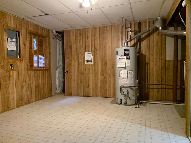 2472 Fox Drive, Aurora, IL 60506