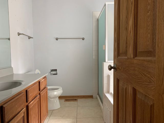 2472 Fox Drive, Aurora, IL 60506