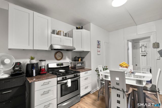 865 Iranistan Avenue, Bridgeport, CT 06604