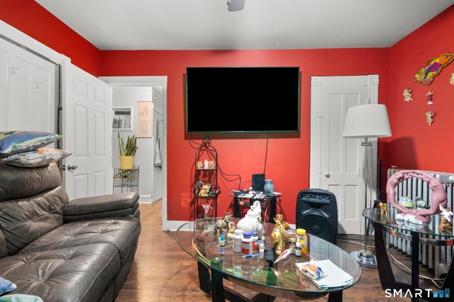 865 Iranistan Avenue, Bridgeport, CT 06604