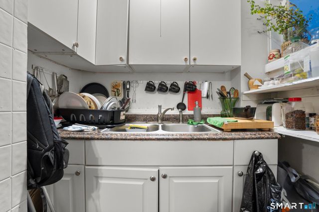 865 Iranistan Avenue, Bridgeport, CT 06604